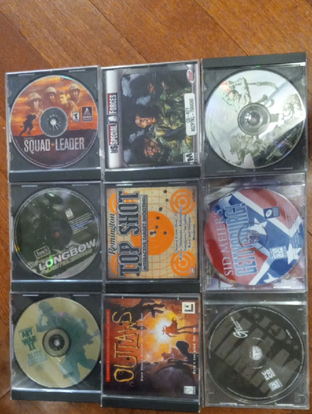 Assorted Video Game Disc Bundle – Mixed Black, Orange, Silver, Red
